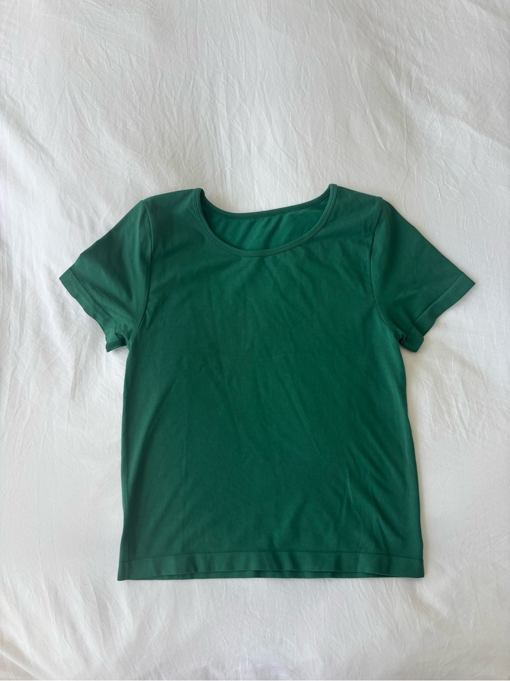 OQQ Green Fitted Scoop Neck Basic Tee – Small